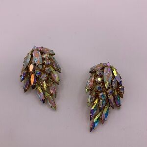 Stunning vintage Sherman AB crystal clip earrings